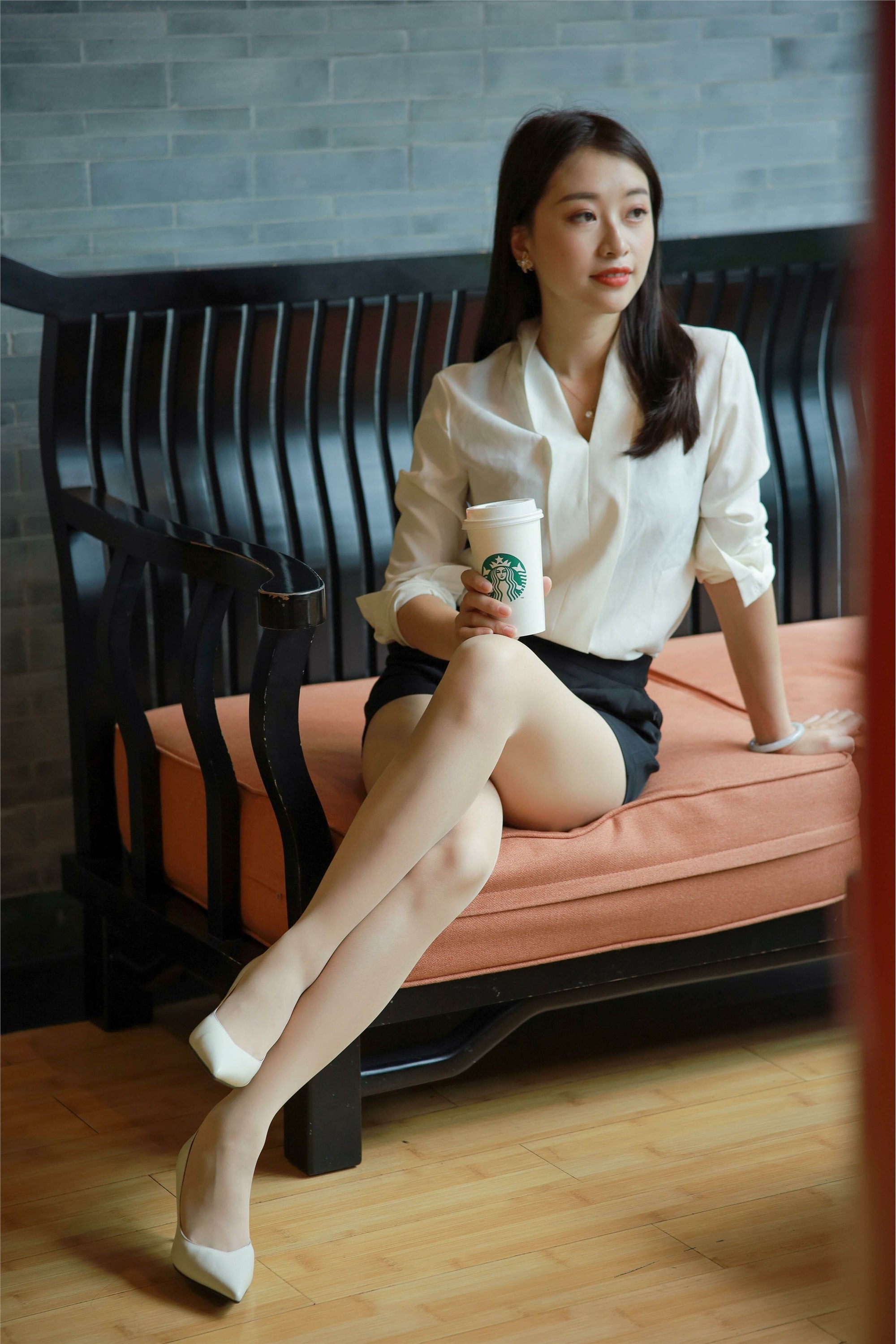 IESS异思趣向  2021.11.03 丝享家964：小婕《沙发上的佳人》